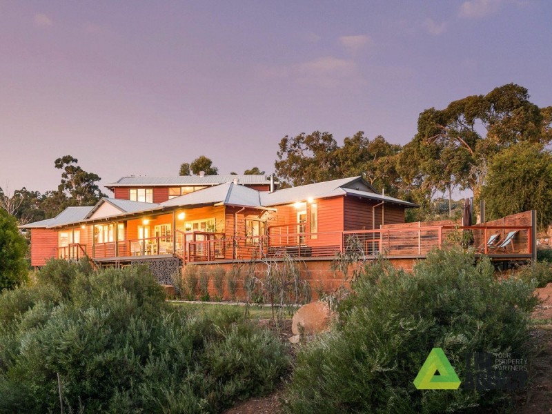 31 Nangana Way, Kalamunda WA 6076