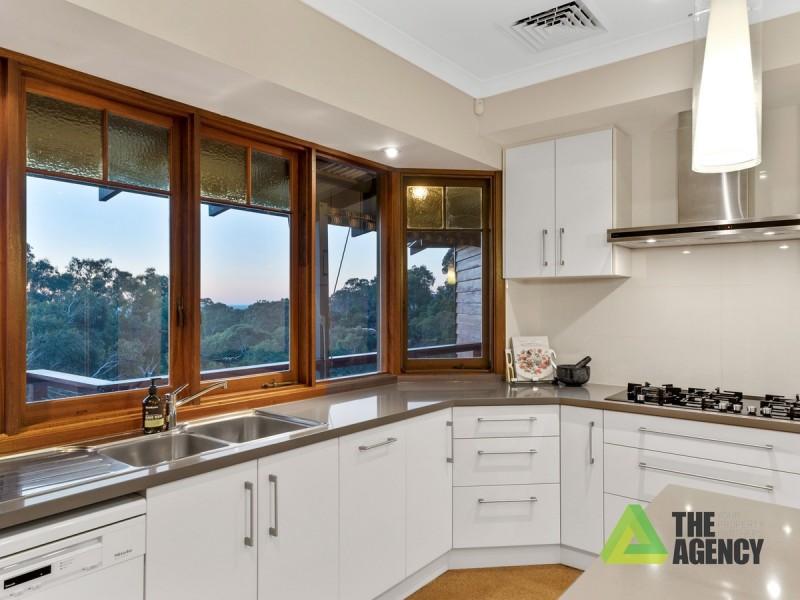 31 Nangana Way, Kalamunda WA 6076