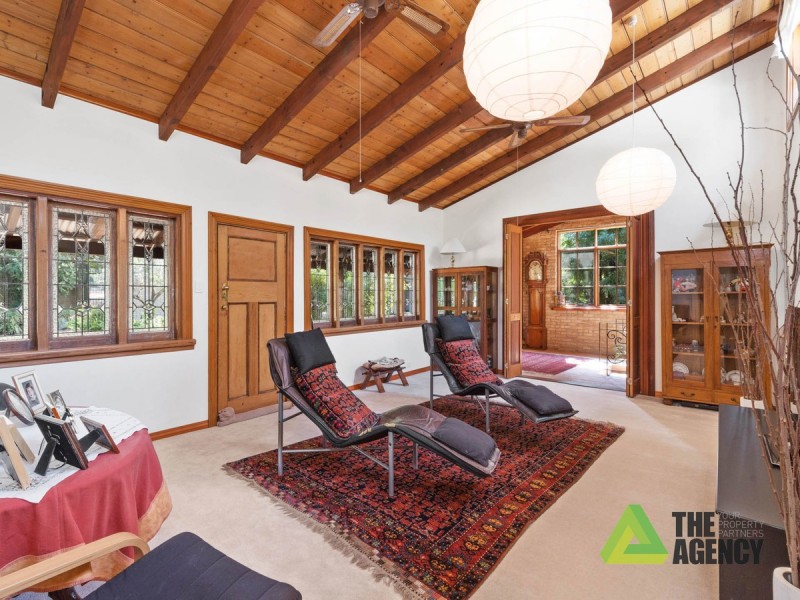 8 Grancey  Avenue, Mundaring WA 6073