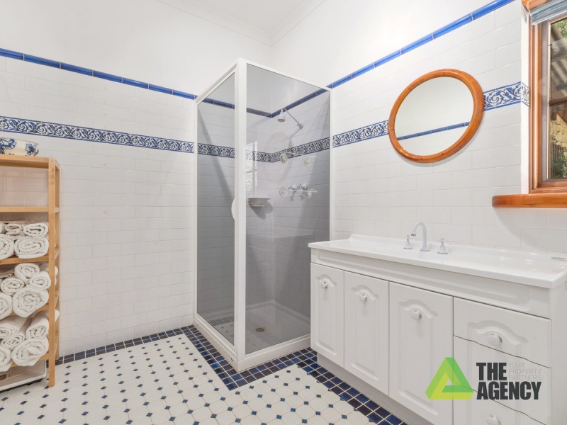 8 Grancey  Avenue, Mundaring WA 6073