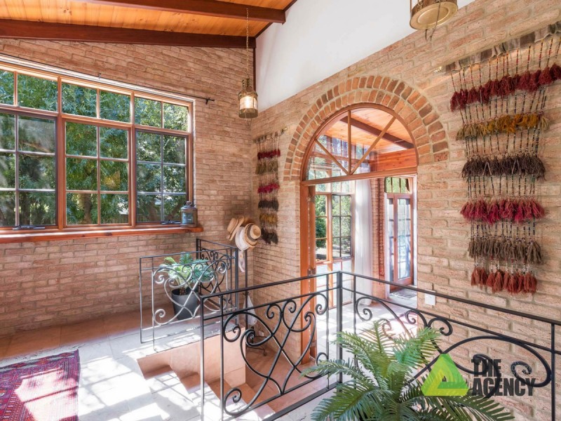 8 Grancey  Avenue, Mundaring WA 6073