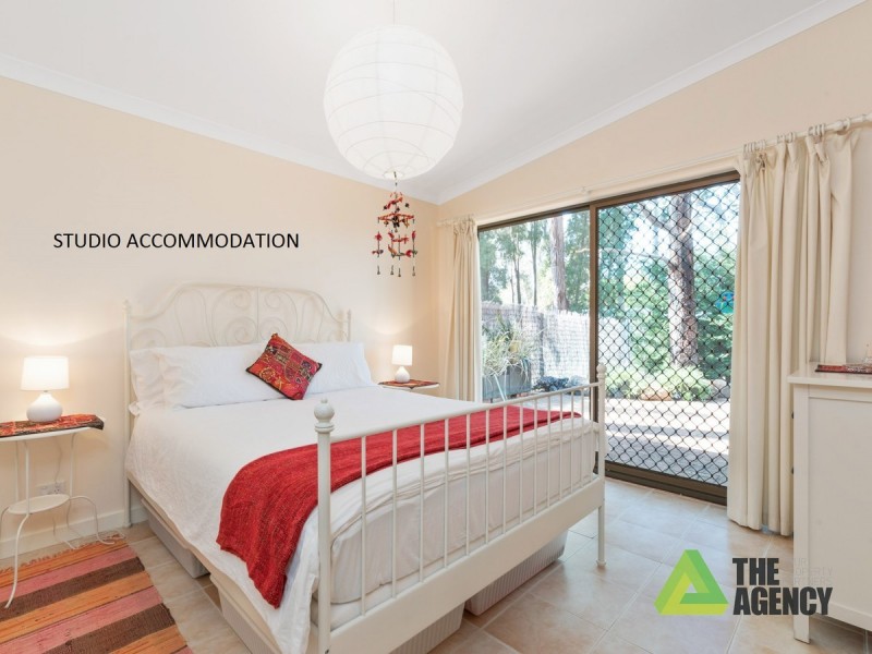 8 Grancey  Avenue, Mundaring WA 6073