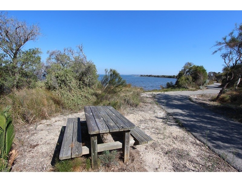 59 Regent Drive, Wannanup WA 6210