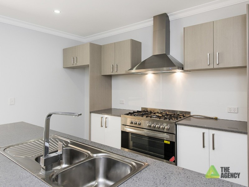 #20B & C Amberley Way, Westminster WA 6061