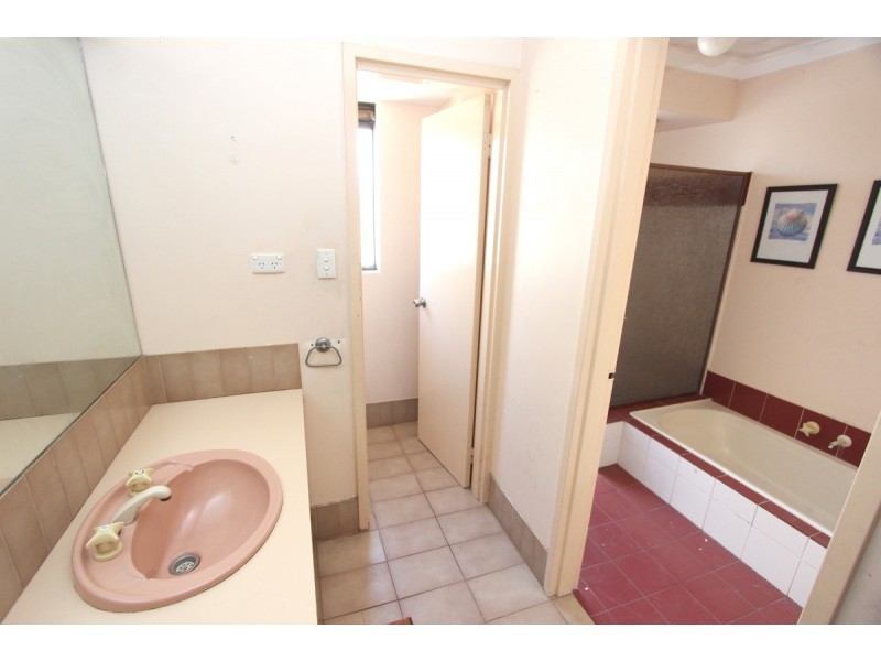 67 Glencoe Parade, Halls Head WA 6210