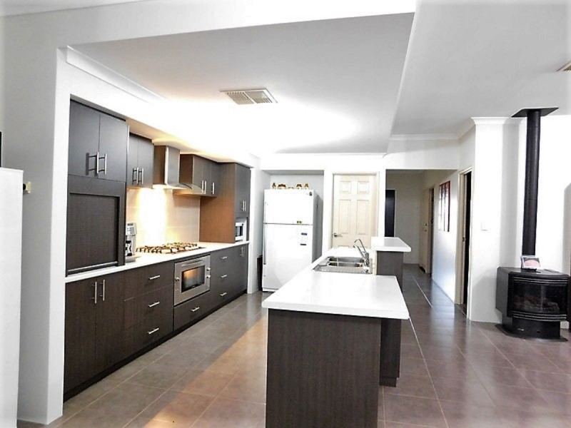 3 Karangi Circle, Byford WA 6122