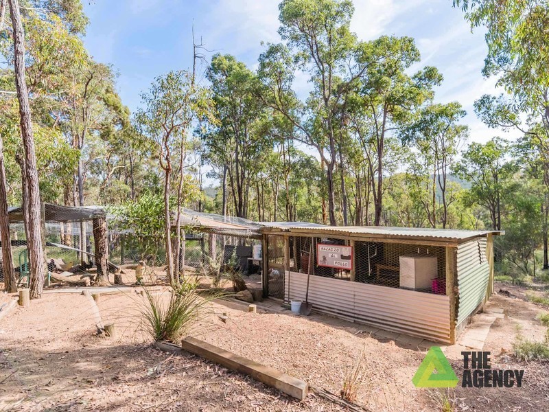 940 Bushlands Road, Hovea WA 6071