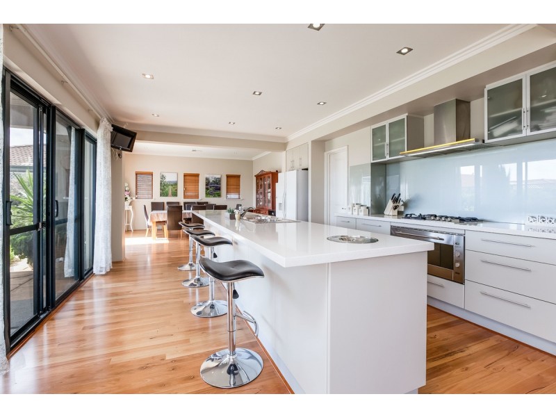 6 Leveque Loop, San Remo WA 6210