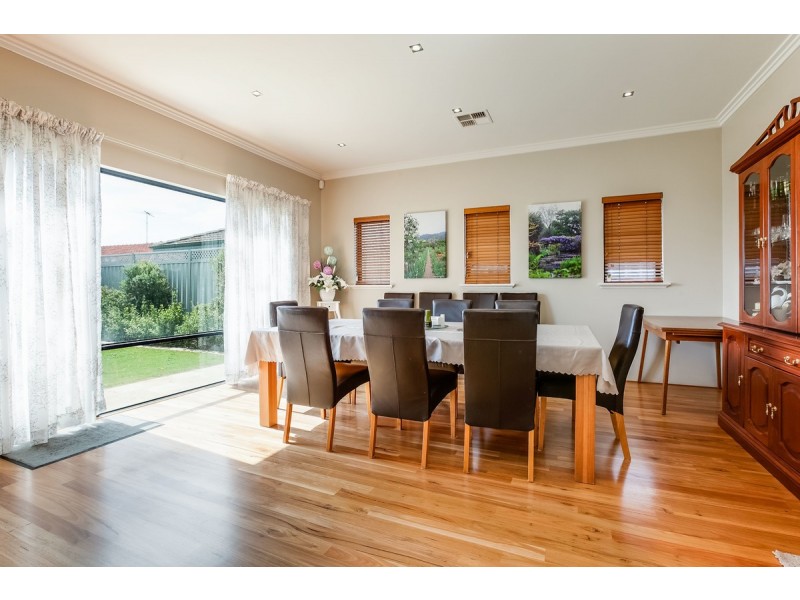6 Leveque Loop, San Remo WA 6210