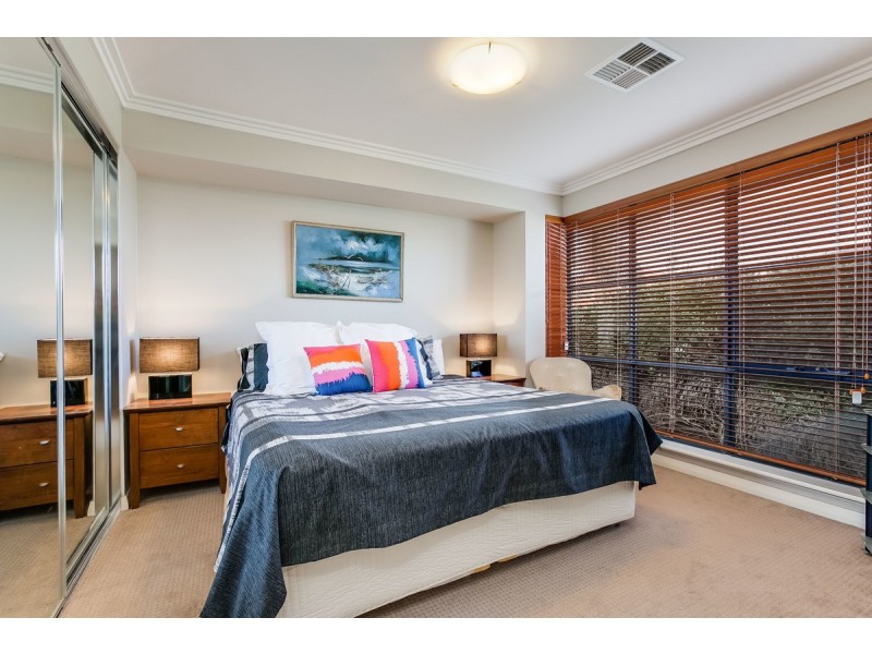 6 Leveque Loop, San Remo WA 6210