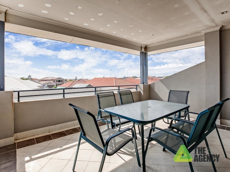 6 Leveque Loop, San Remo WA 6210