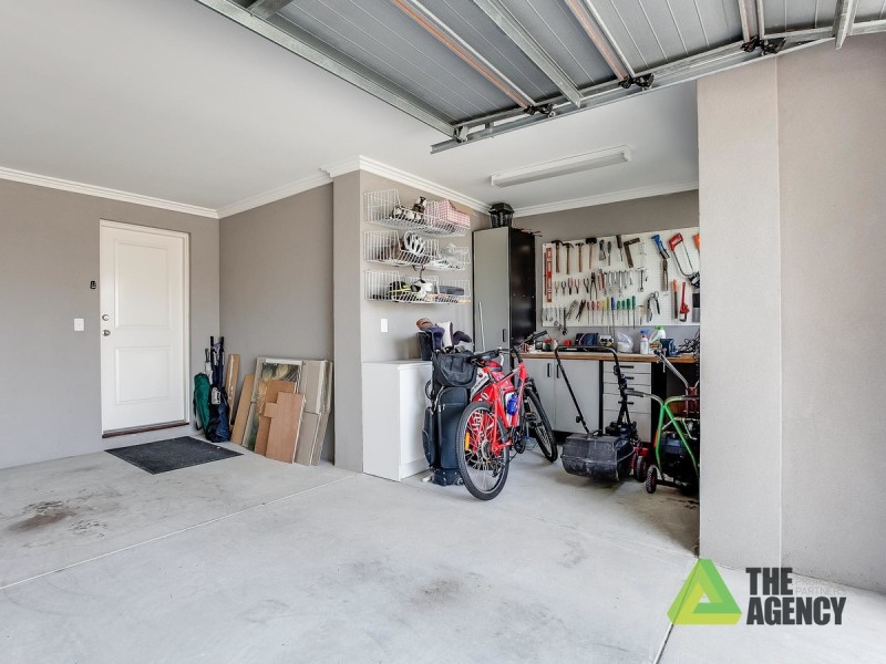 6 Leveque Loop, San Remo WA 6210