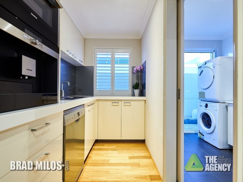 48 Arabella Loop, North Coogee WA 6163