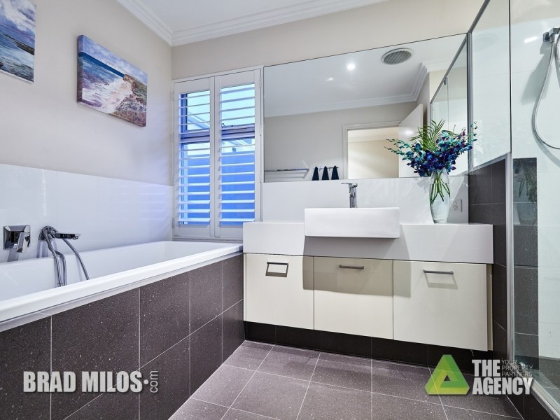 48 Arabella Loop, North Coogee WA 6163