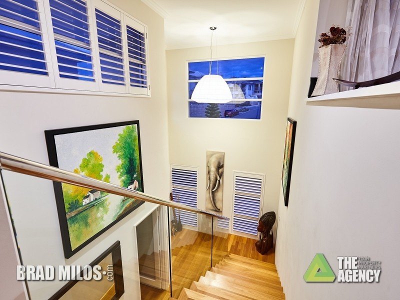 48 Arabella Loop, North Coogee WA 6163