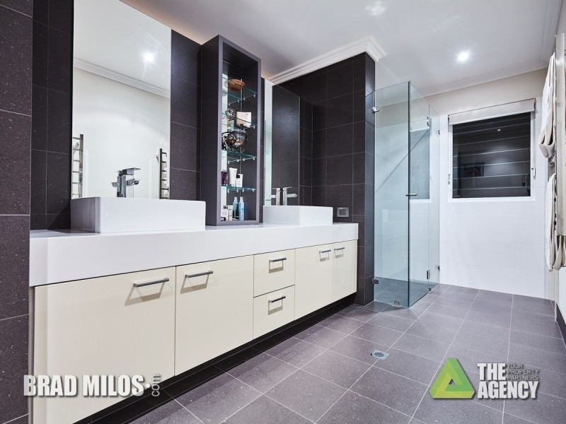 48 Arabella Loop, North Coogee WA 6163