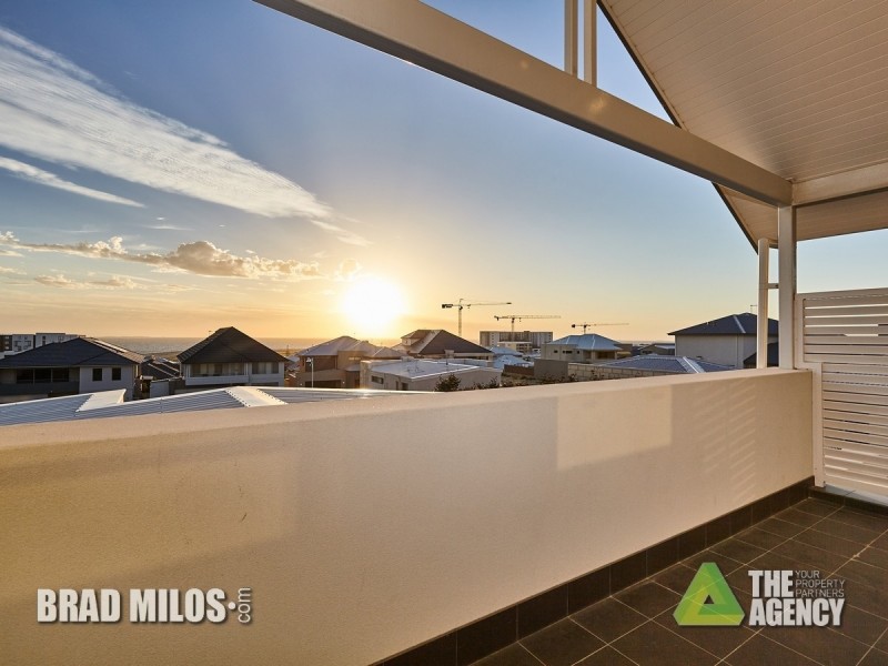 48 Arabella Loop, North Coogee WA 6163