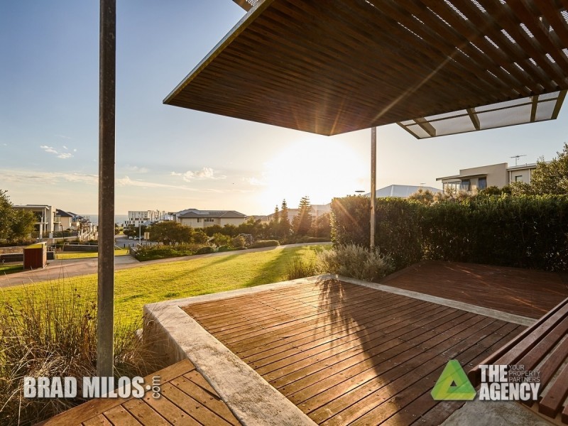 48 Arabella Loop, North Coogee WA 6163