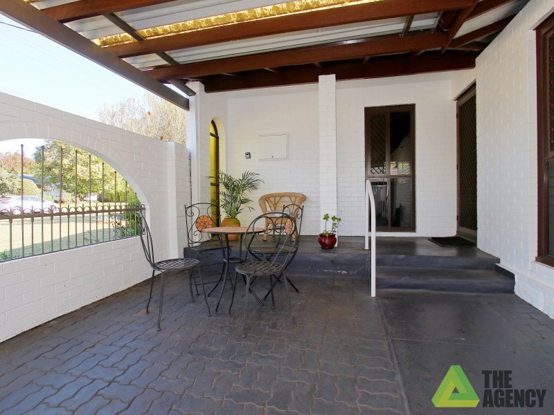 6 Bass Road, Bull Creek WA 6149