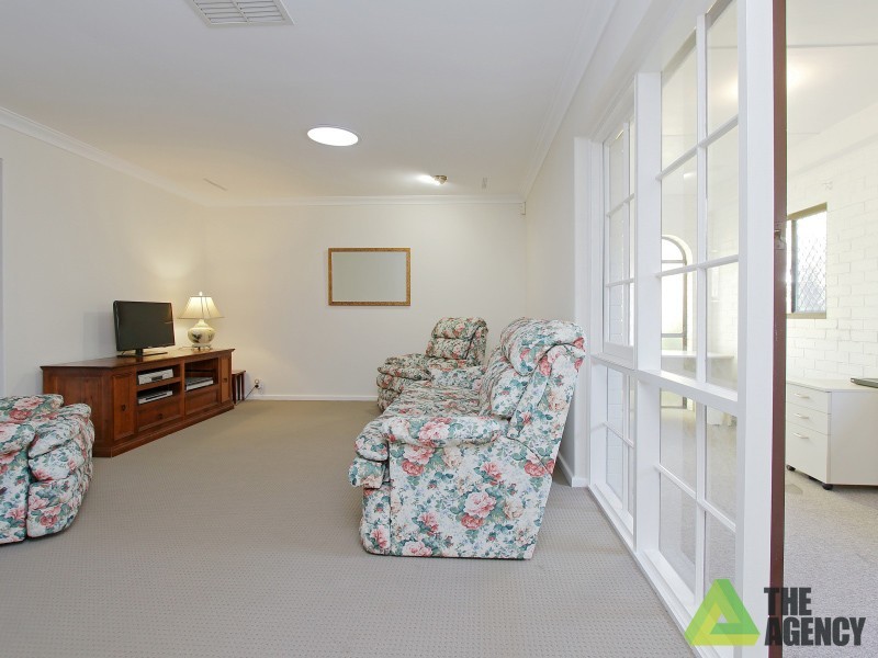 6 Bass Road, Bull Creek WA 6149