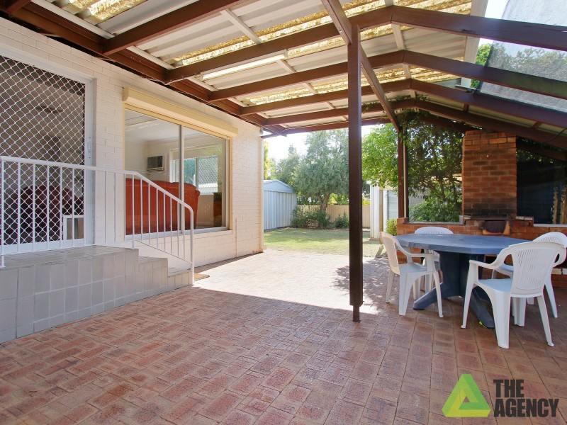 6 Bass Road, Bull Creek WA 6149