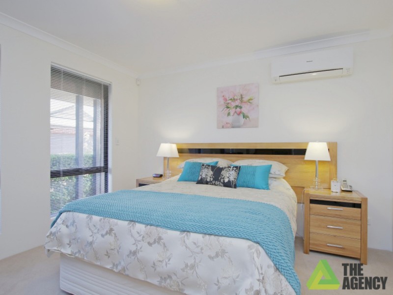 2/8 Haigh Road, Canning Vale WA 6155