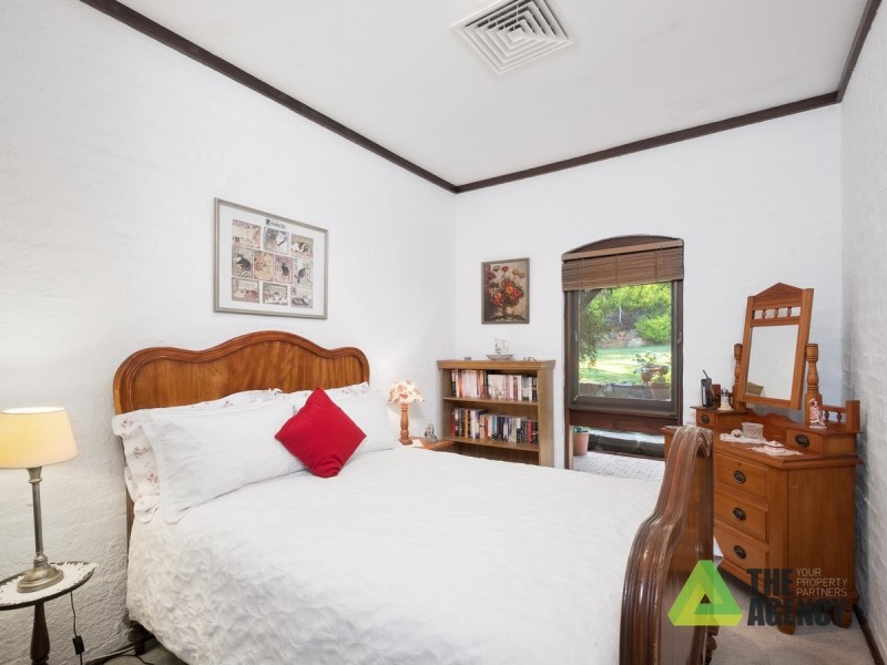 80 Glenroy Court, Hovea WA 6071