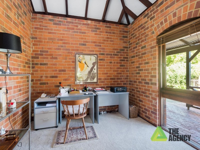 80 Glenroy Court, Hovea WA 6071