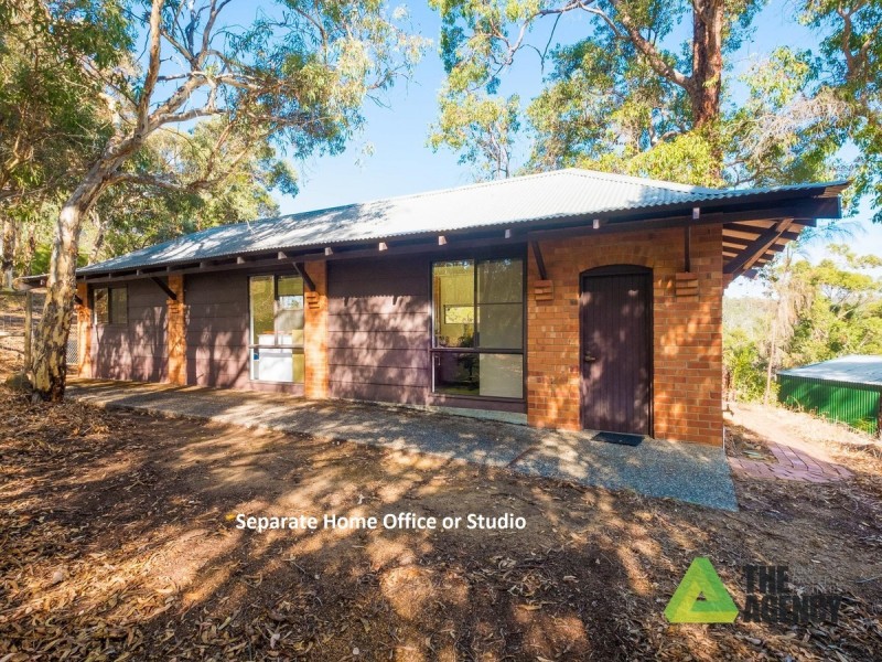 80 Glenroy Court, Hovea WA 6071