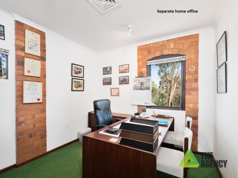 80 Glenroy Court, Hovea WA 6071