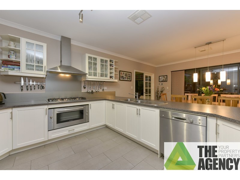 7 Rubery Way, Byford WA 6122