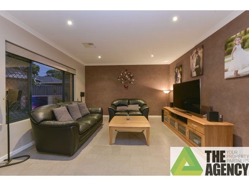 7 Rubery Way, Byford WA 6122