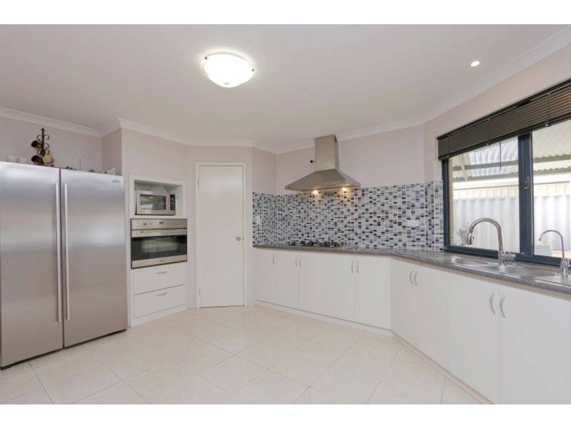 26 Cane Road, Greenfields WA 6210