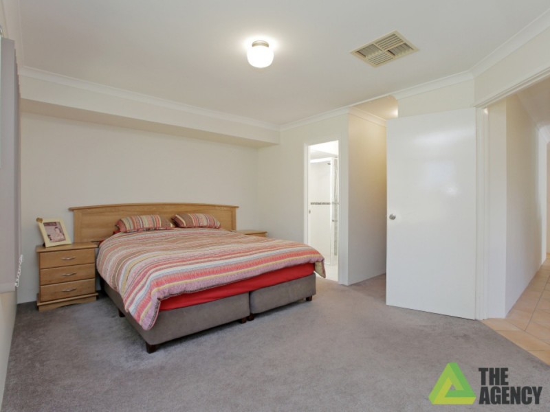 30 Woodhouse Circuit, Canning Vale WA 6155