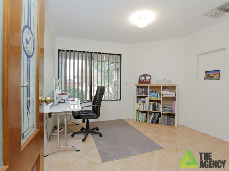 30 Woodhouse Circuit, Canning Vale WA 6155