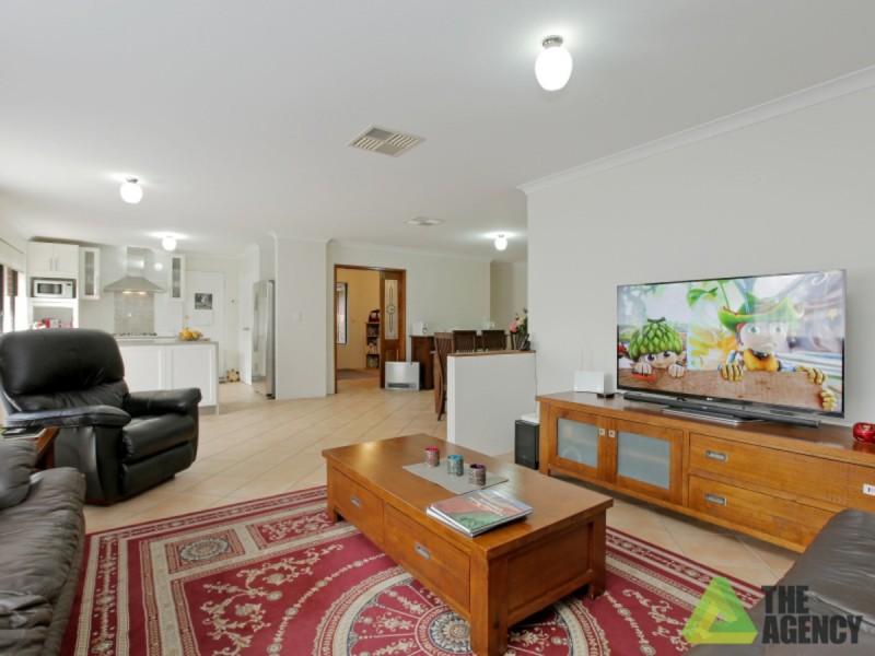 30 Woodhouse Circuit, Canning Vale WA 6155