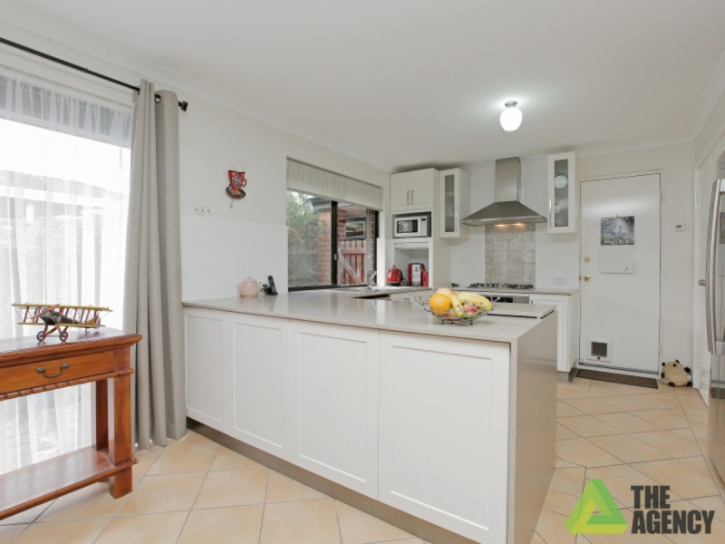 30 Woodhouse Circuit, Canning Vale WA 6155