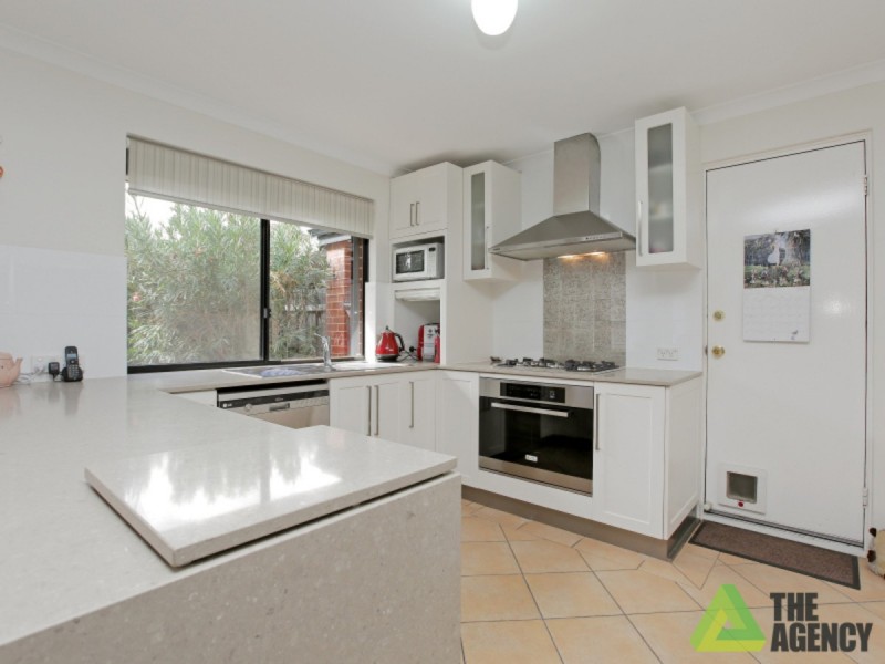 30 Woodhouse Circuit, Canning Vale WA 6155