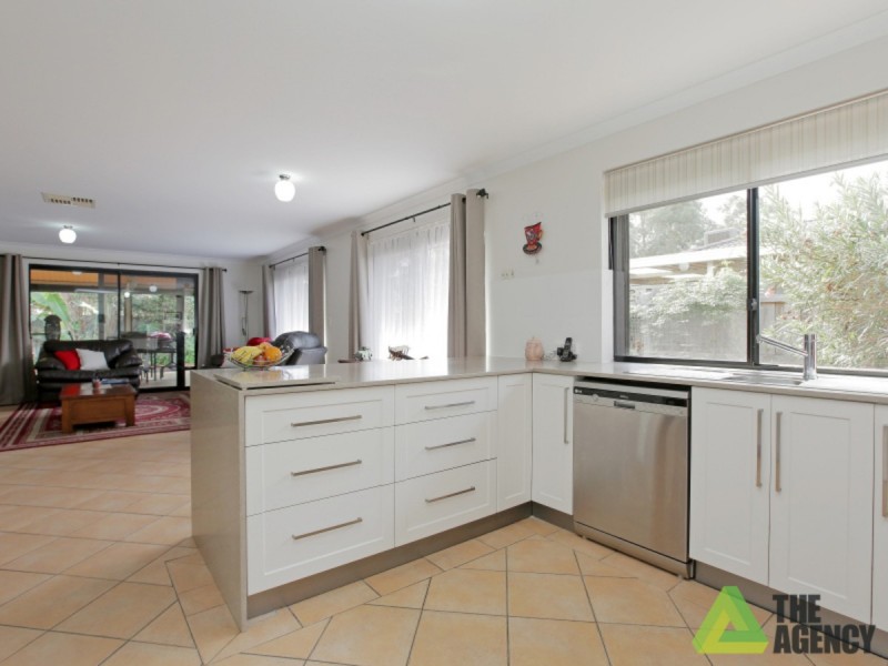 30 Woodhouse Circuit, Canning Vale WA 6155