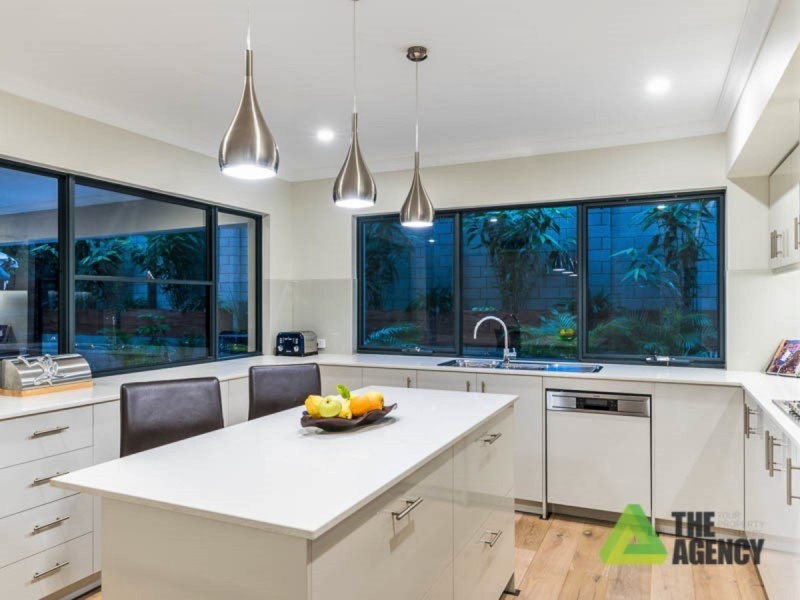 4/18 Heath Road, Kalamunda WA 6076