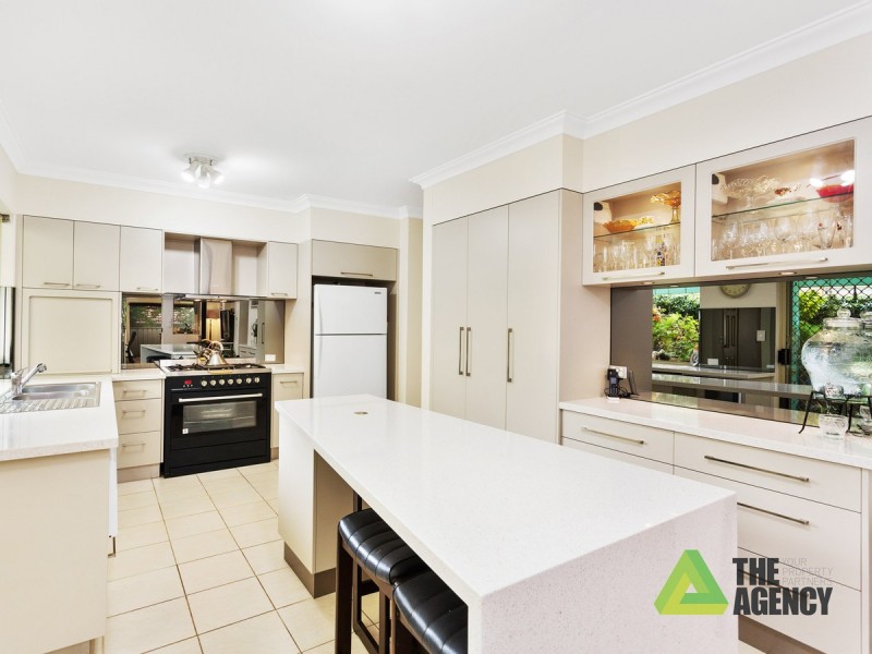 13 River Way, Salter Point WA 6152