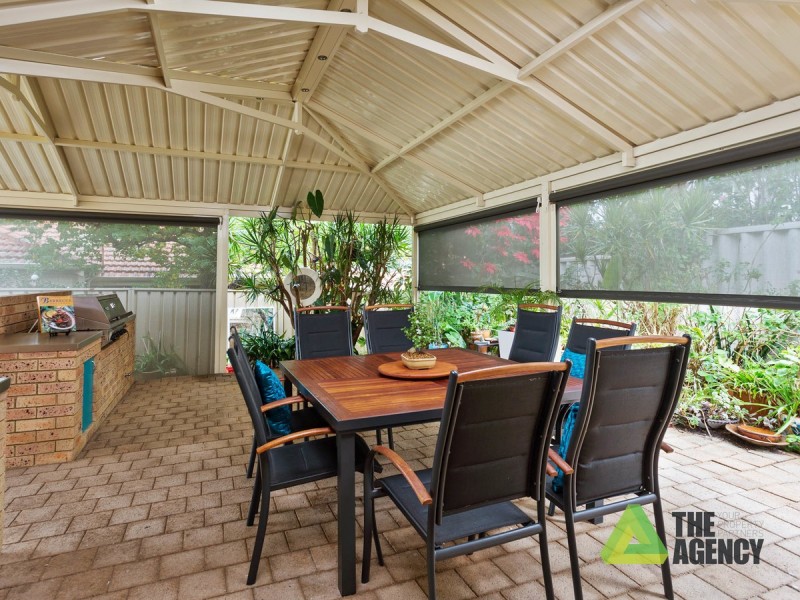 13 River Way, Salter Point WA 6152
