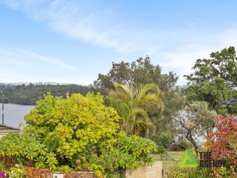 13 River Way, Salter Point WA 6152
