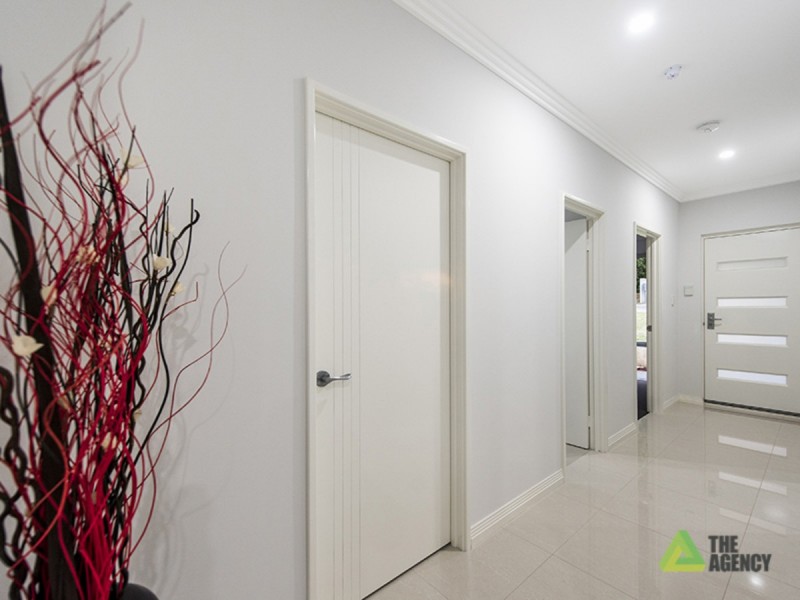 16A Newhaven Way, Nollamara WA 6061