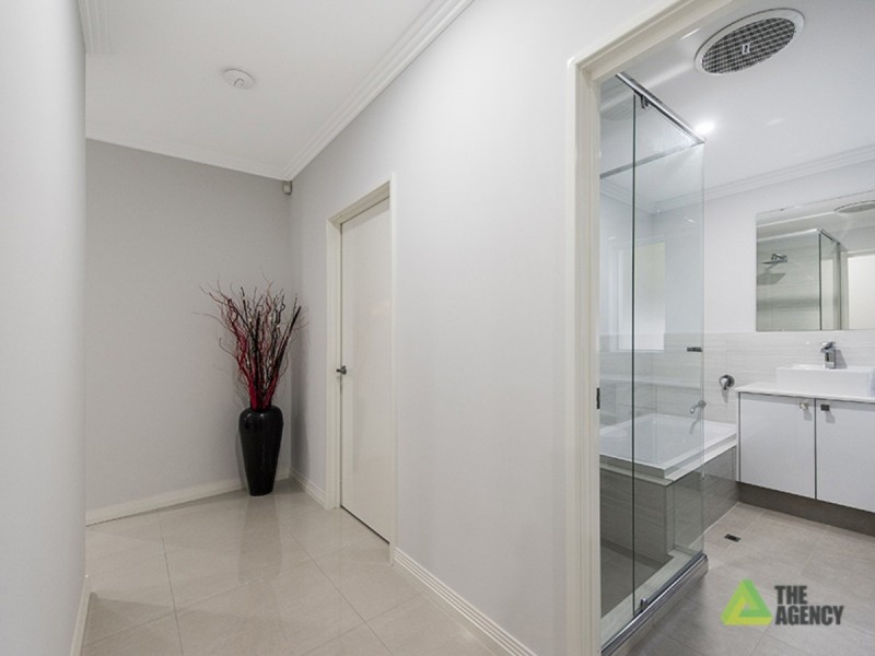 16A Newhaven Way, Nollamara WA 6061