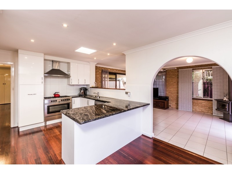 36 Pembury Street, Thornlie WA 6108