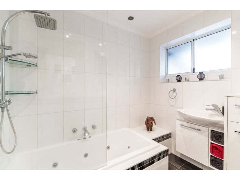 36 Pembury Street, Thornlie WA 6108