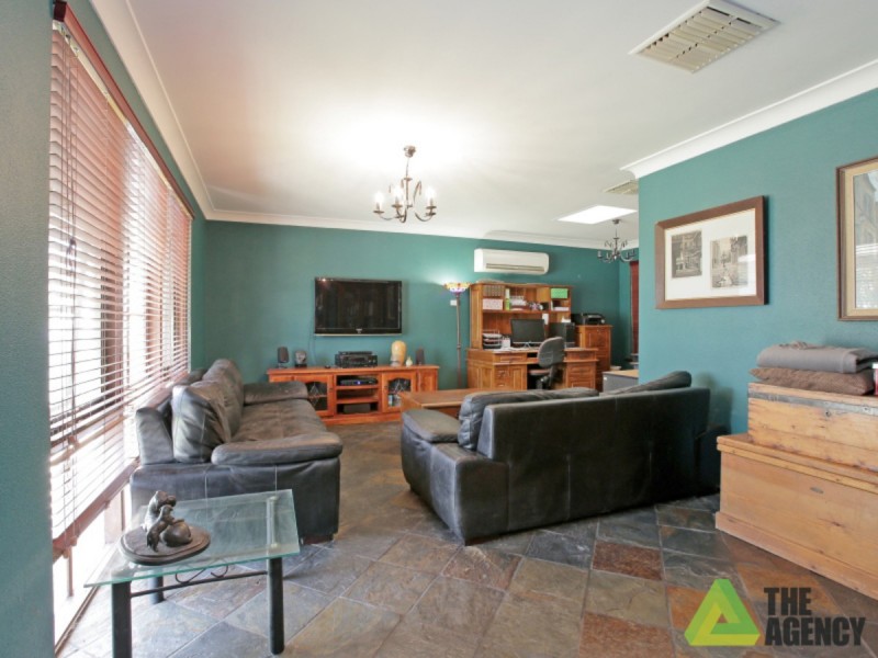 1 Crufts Way, Canning Vale WA 6155