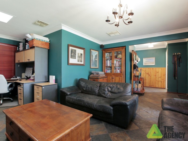 1 Crufts Way, Canning Vale WA 6155