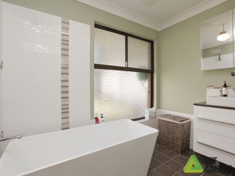1 Crufts Way, Canning Vale WA 6155